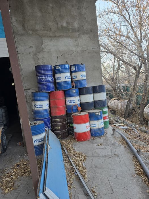 200 литровые бочки
