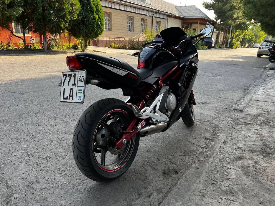 Продам Kawasaki er6-f 2006 г в идеале!
