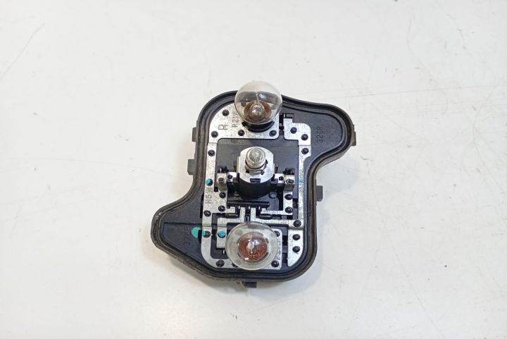 Soclu Stop Dreapta  1K6945258 Volkswagen VW Golf a 5-a generatie