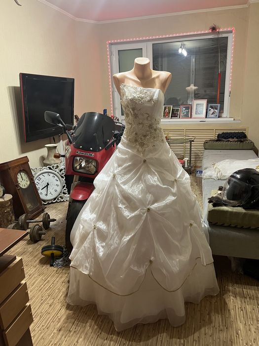 Свадебное платье 44-46р