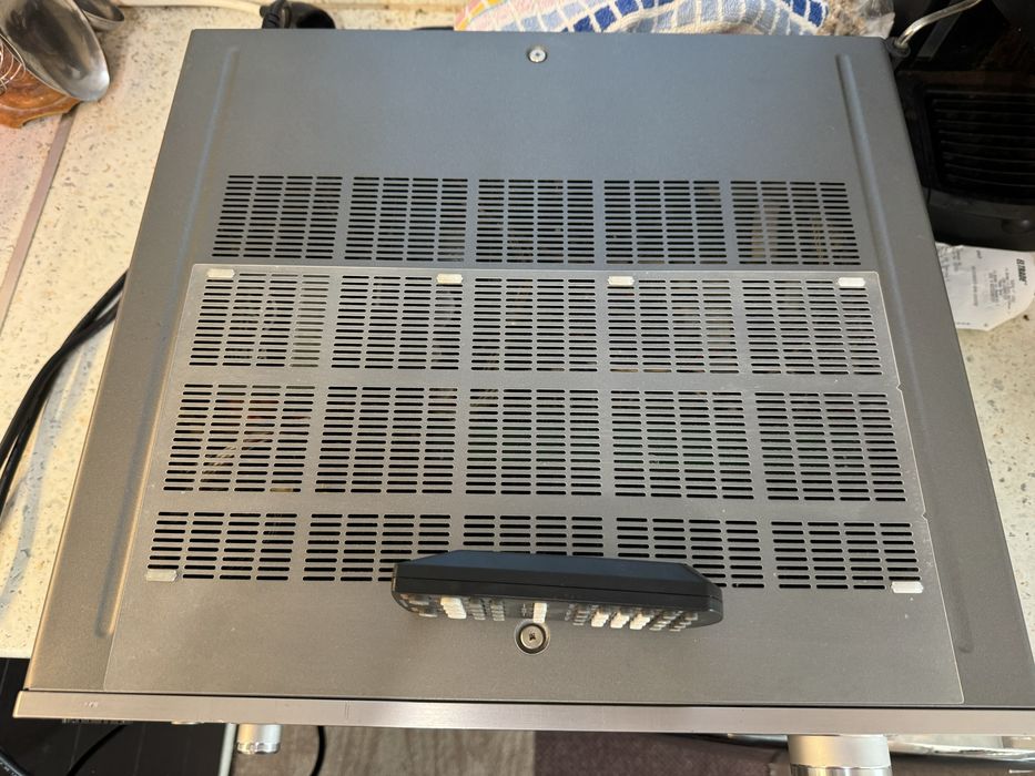 Yamaha RX-V2700 Качествен ресивър