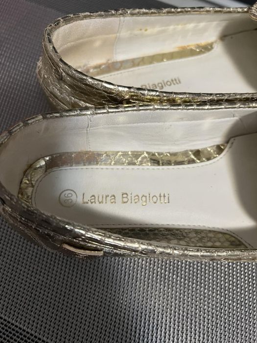 Laura Biagiotti златисти мокасини