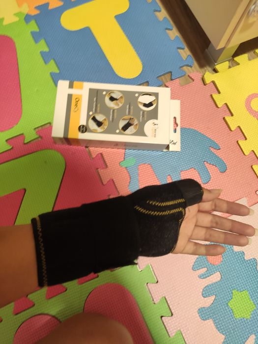 Ортопедична приставка за лява китка