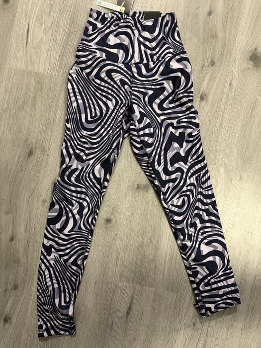 Colant Adidas 2xs merge si pe un xs