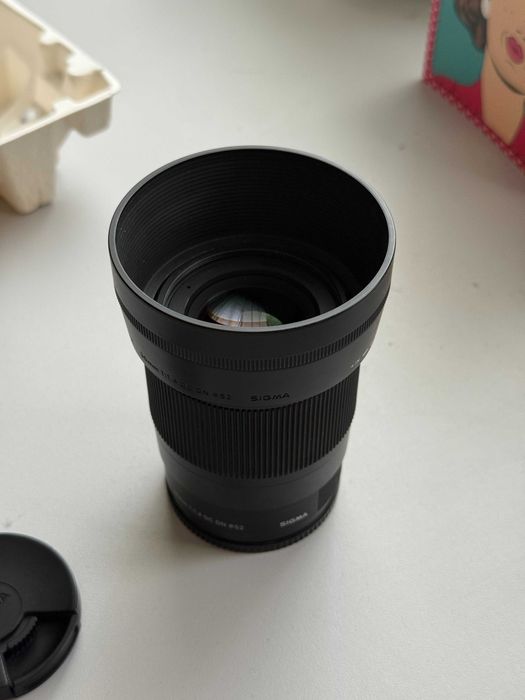 Напълно работещ SIGMA 30 mm f / 1.4 DC DN Sony E-mount + подарък