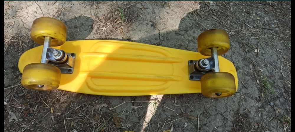 Pennyboard folosit 50 lei

40 lei