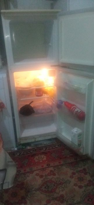 Xolodilnik Samsung sotiladi.