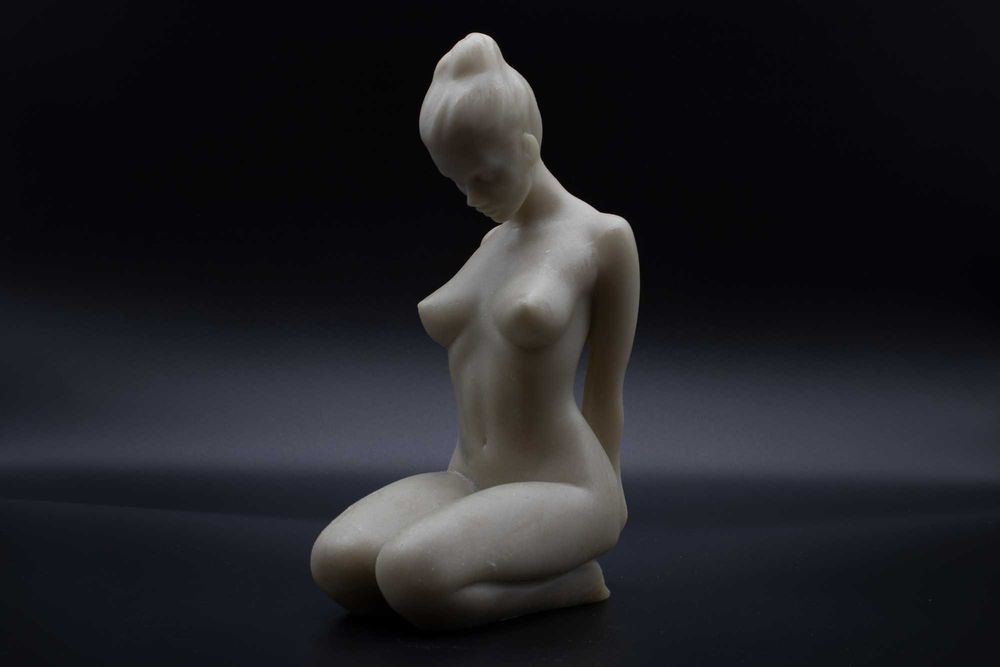 Ръчно изработена мраморна скулптура „Елиана“ – гола женска фигура