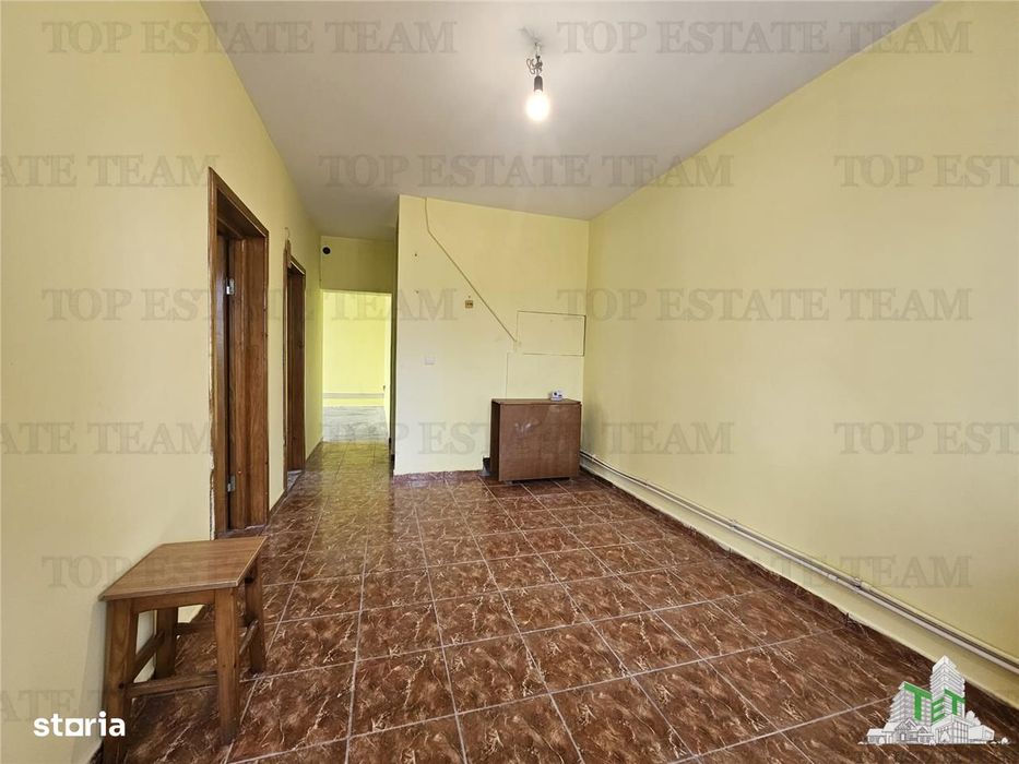 Casa 4 camere plus anexe zona gara Medgidia, Constanta