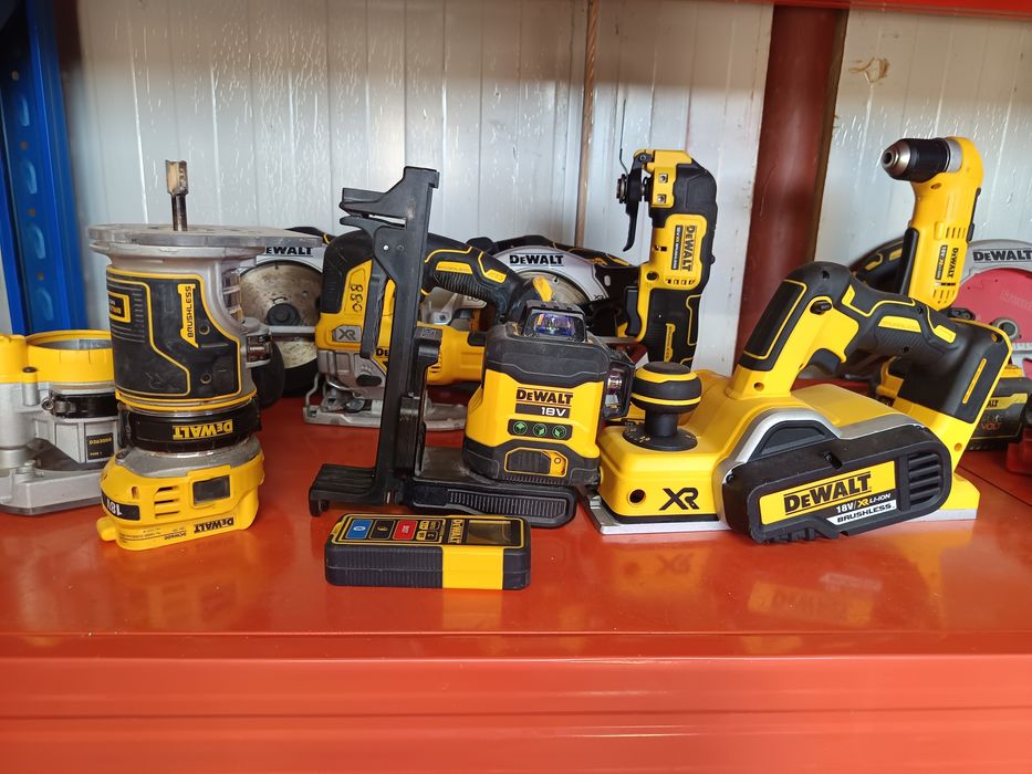 Dewalt circular staționar cu culisare disc diametru 216mm cu taiere la unghi