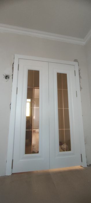 Плотник двери откосы