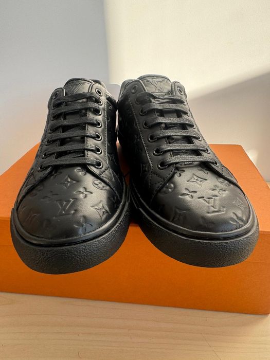 Adidași Louis vuitton