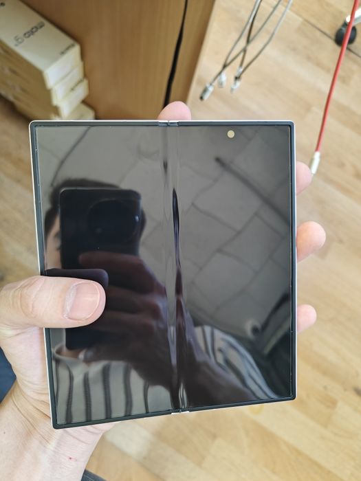 Продам дисплей на Samsung fold 6