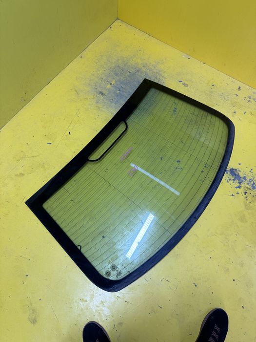 Лобовое стекло bmw Оригинал