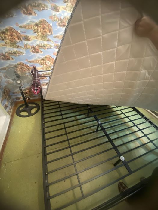 Двузспальняя  кровать