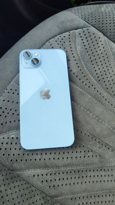 iPhone 14 + практически новый
