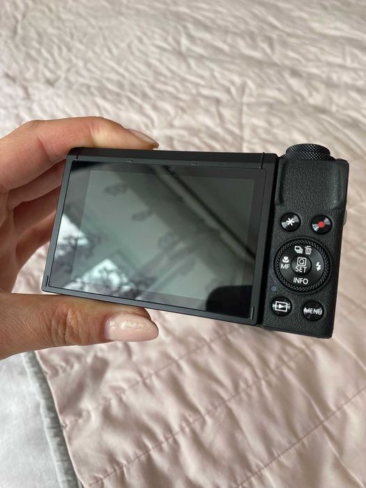 Canon G7X Mark III