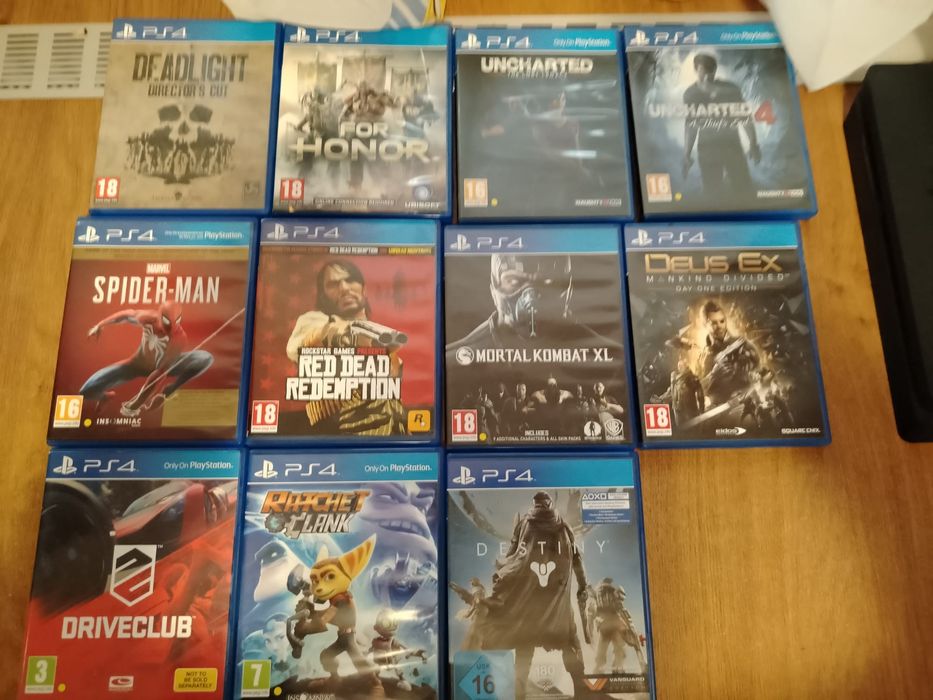 Play station 4, 1250 lei