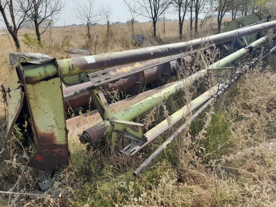 Продам жатку.и волкооборачиватель срочно