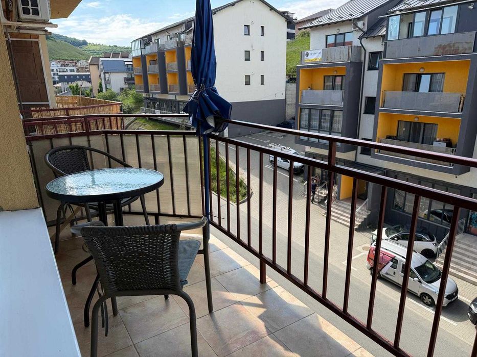 Apartament 3 camere de vanzare