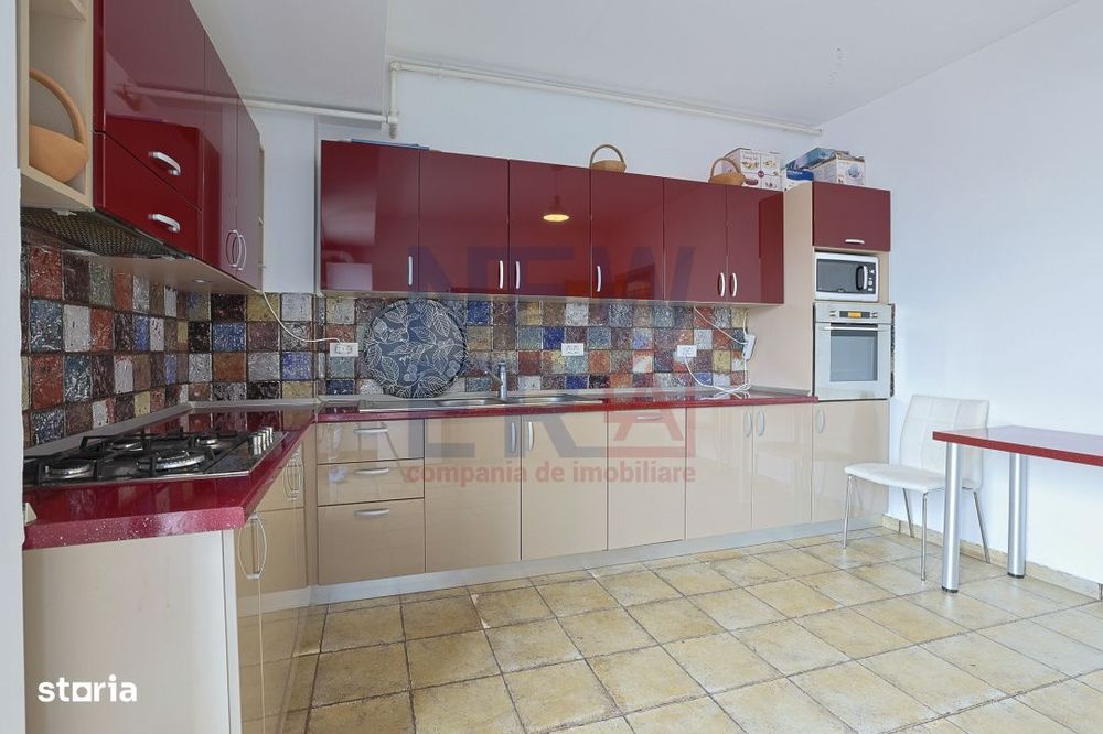 De vanzare apartament tip DUPLEX strada Polona imobil nou-garaj-boxa