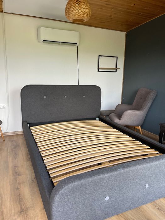 Vând mobilier