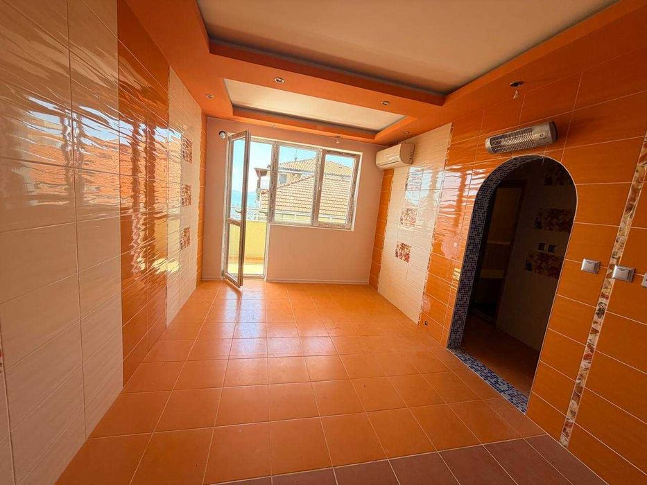 Продава се 3-стаен апартамент в ПОМОРИЕ в стария град