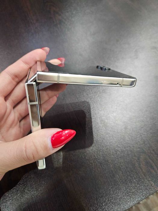 Samsung Z Flip 5 256GB