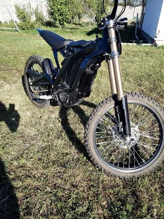 Surron light bee x 2025