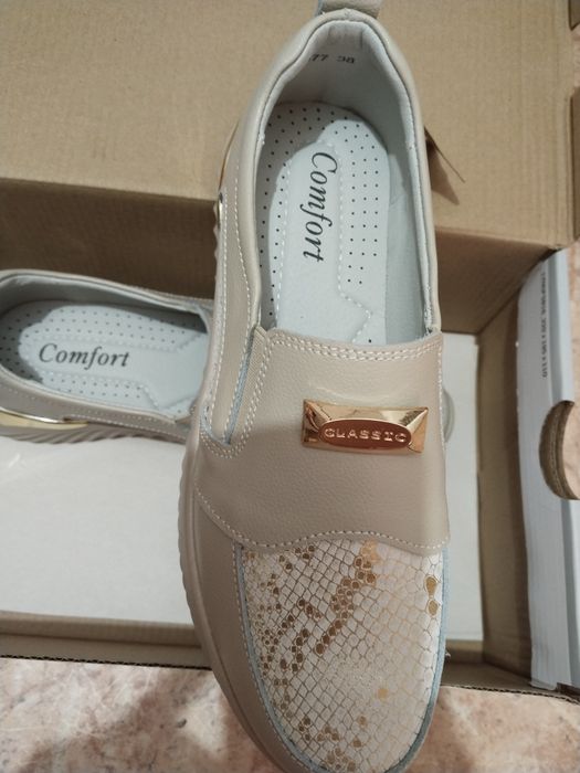 Продам новую ботинку