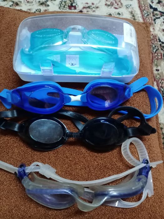 Очки для плавания
