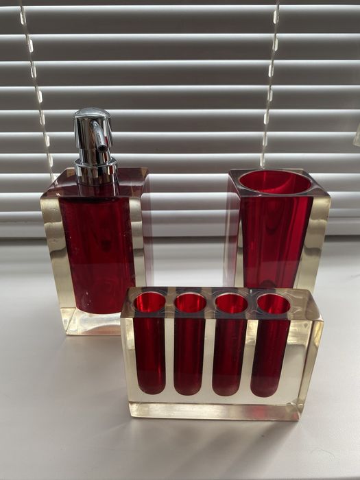 Продам набор в ванную