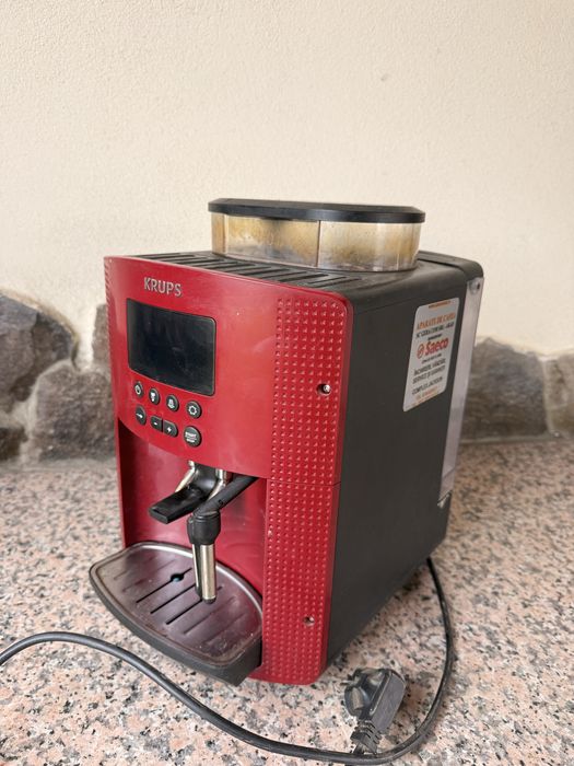 Espressor automat Krups / Râșniță încorporată