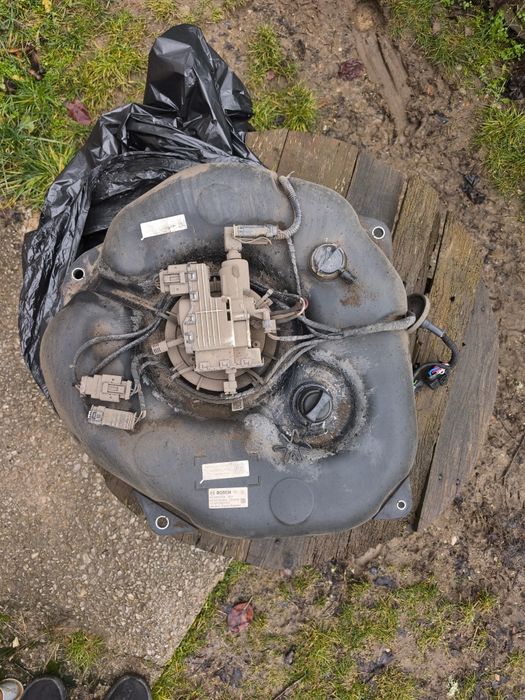 Резервоар помпа, за adblue, за Мерцедес s212, 350 cdi