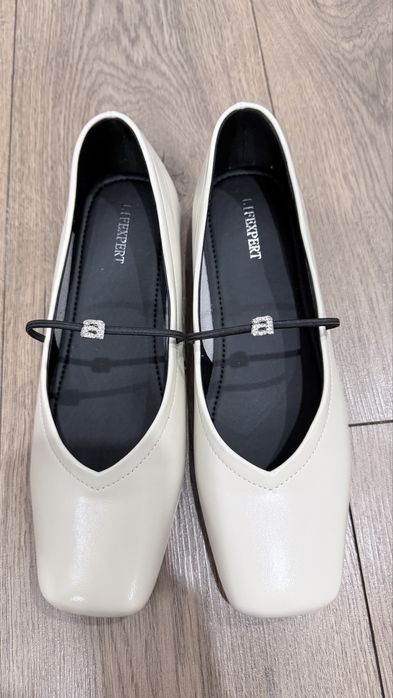 Обувь балетки цвет молочный