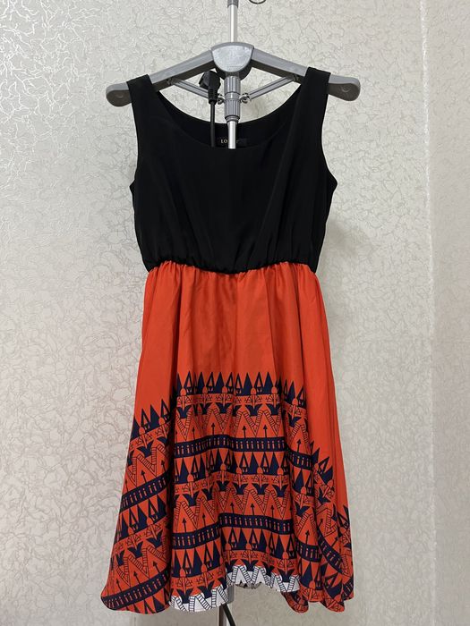 Платье с накидкой