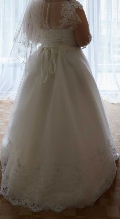 Продам свадебное платье. Размер 52. Срочно!!!