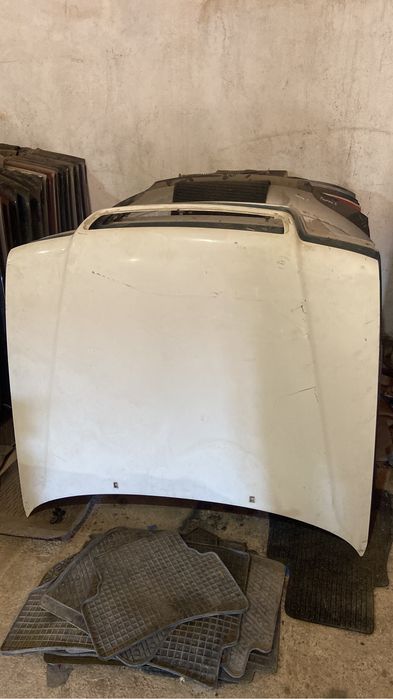 Капот на Ауди 100С4,Б4,А6С4,С5, А4