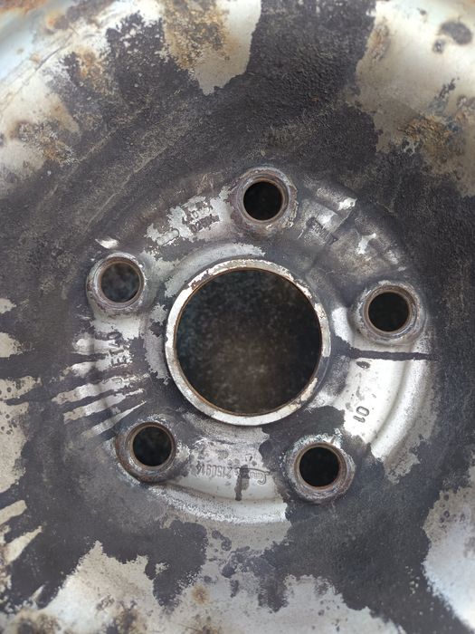 Продавам зимни гуми