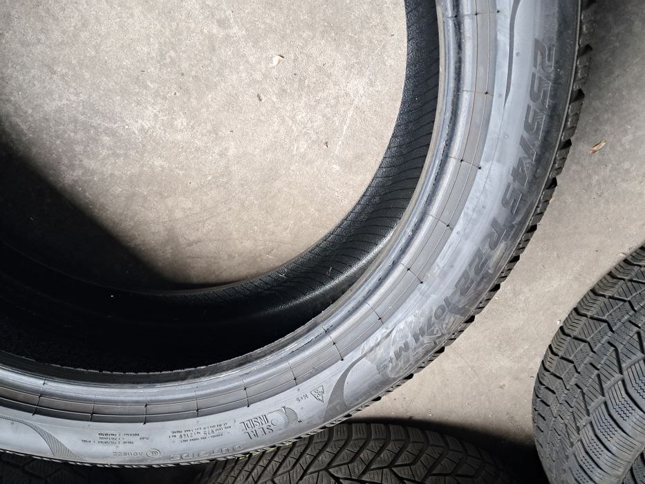 Anvelope second hand iarna 255 45 R22 Pirelli 2024 BMW Elect