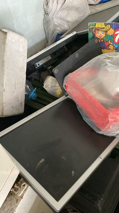 Продоется манитор с процессором  в рабочем состояние