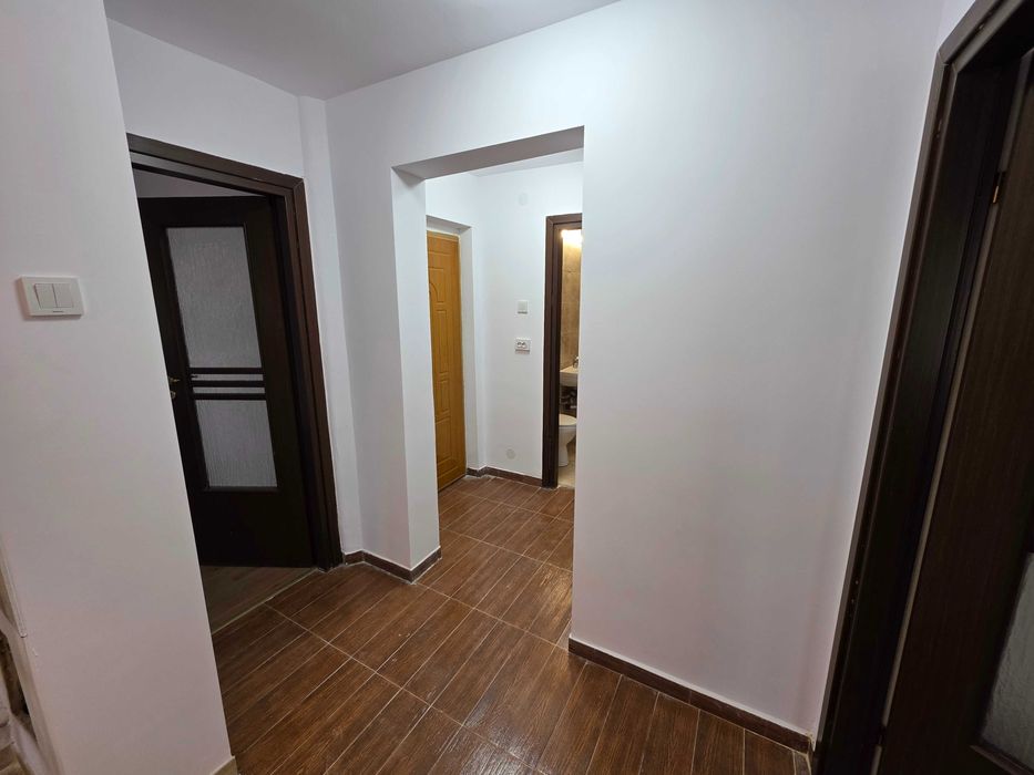 Apartament 3 camere de inchiriat, et 1, decomandat, 48 mp - mobilat sau nemobilat - Ploiesti Vest