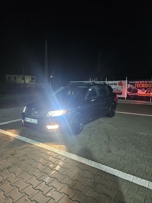 Vând scoda octavia 3 din 2015 1.6TDI