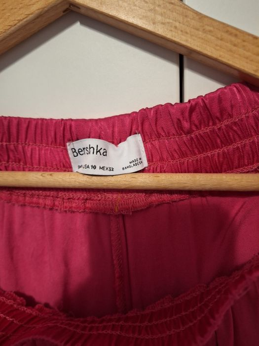 Bershka pantaloni lungi satinati