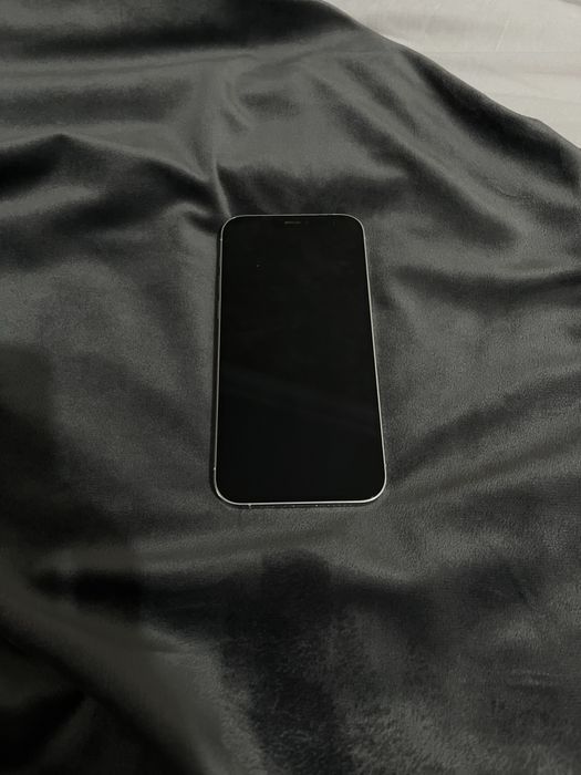 Продается айфон 12 про 128 память