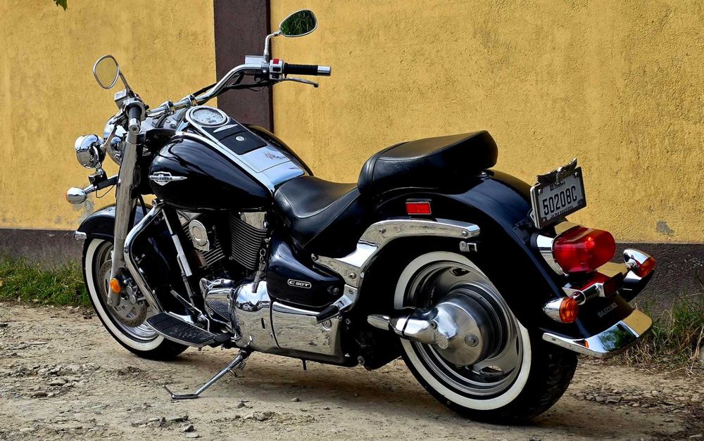 Suzuki Boulevard C90-Intruder