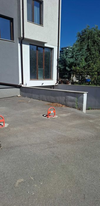 Паркомясто с контролиран достъп