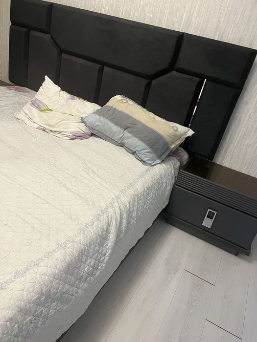 Диван екі тумбасы