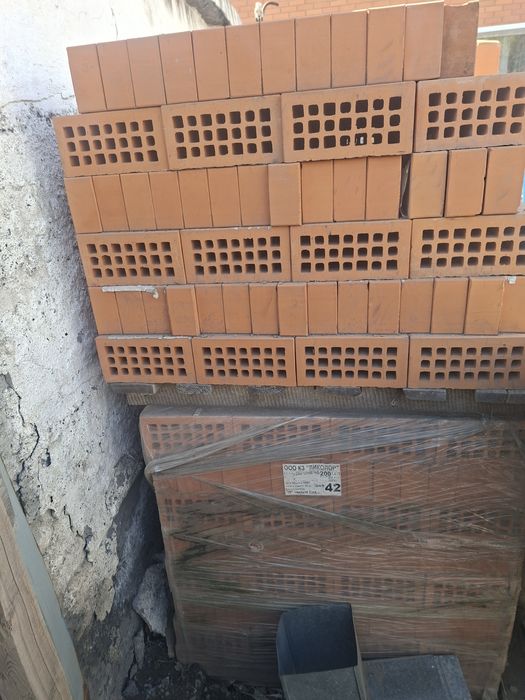 Продам кирпич облицовочный "ликолор"