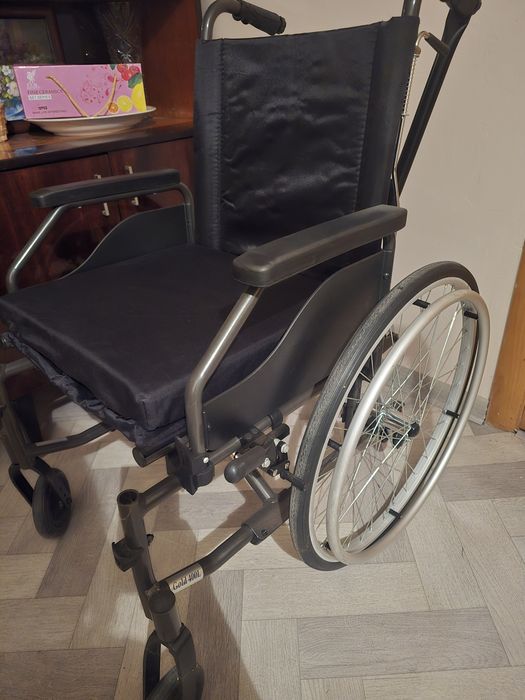 Инвалидная коляска